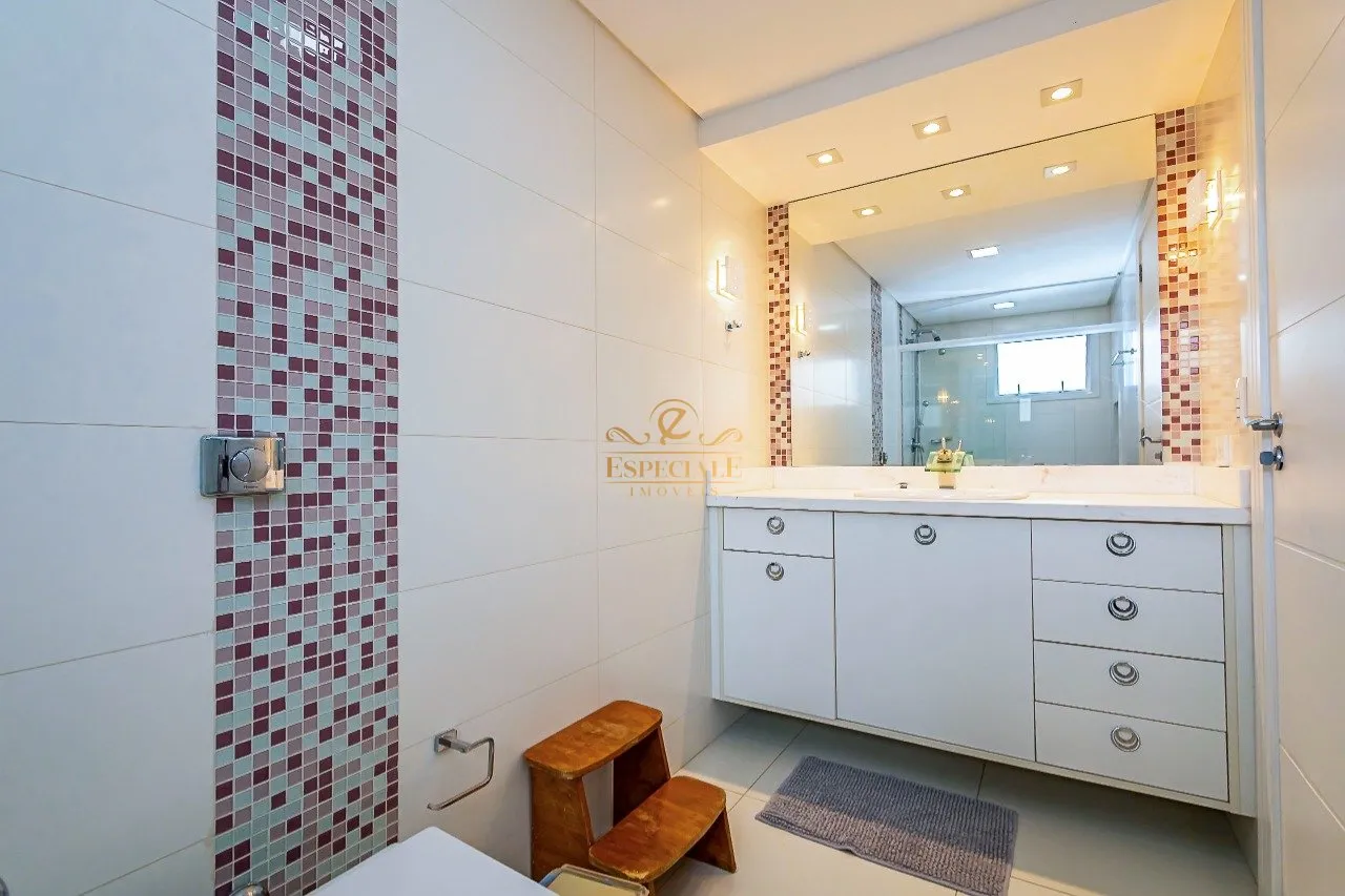 Furnished house with 3 en-suite bedrooms and 631 m² — photo 46