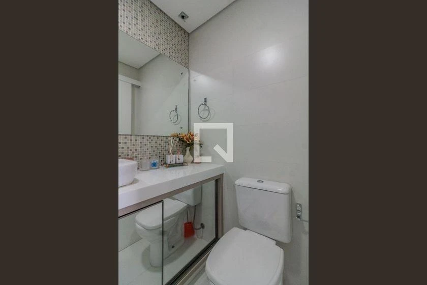 Furnished apartment, 77 m², with a glass-enclosed balcony — photo 44