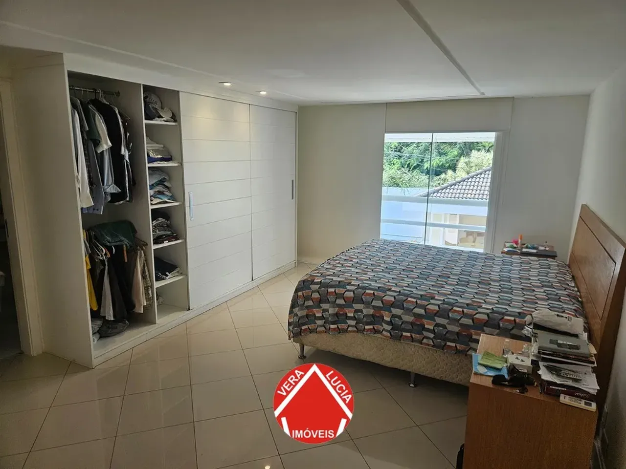Casa em condomínio com 4 quartos e 5 banheiros — photo 15