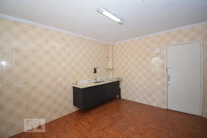 Квартира с 3 спальнями и отдельной кухней с гарнитуром — photo 3
