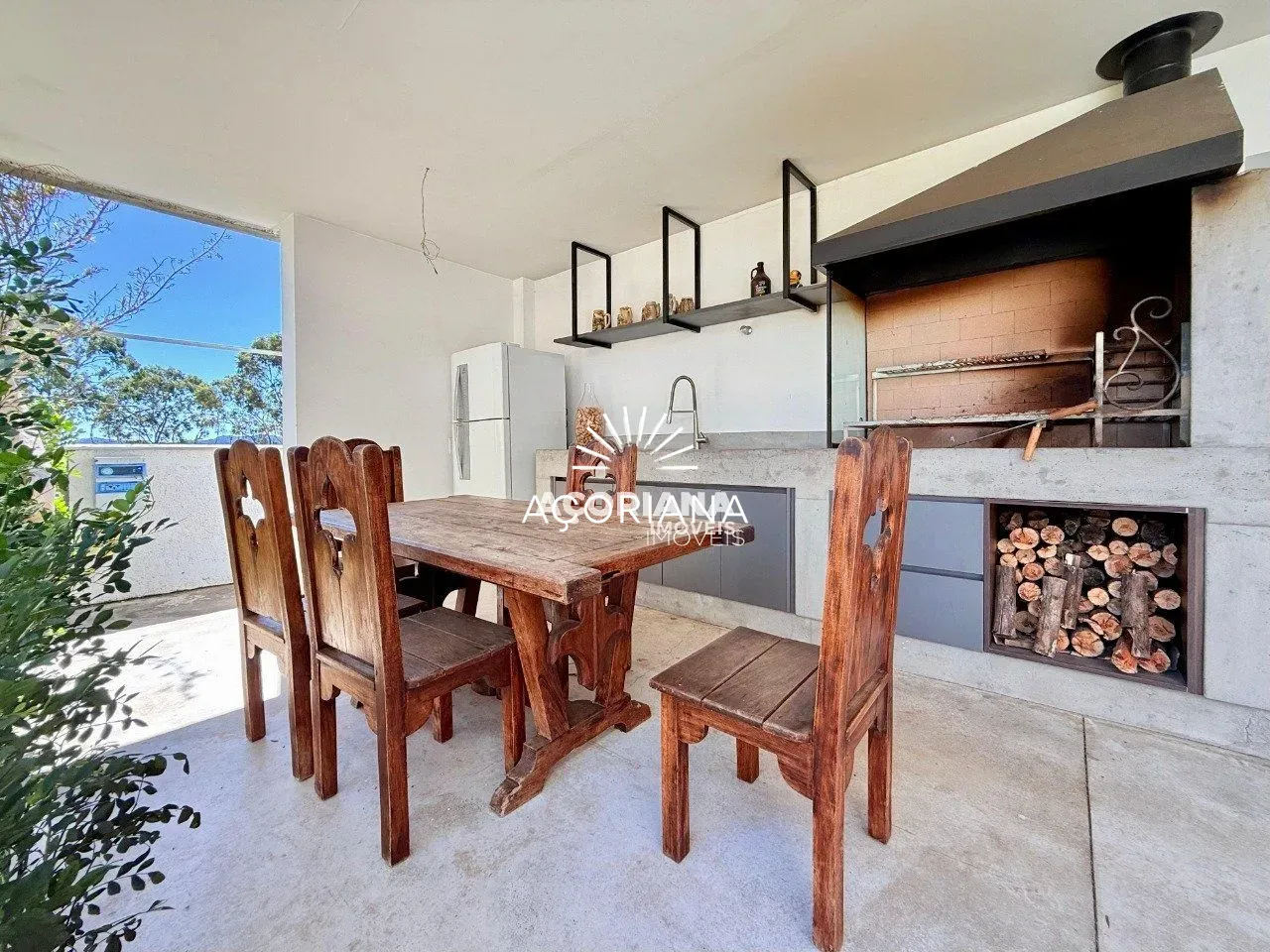 House with open-plan kitchen and 5 bedrooms over 558 m² — photo 67