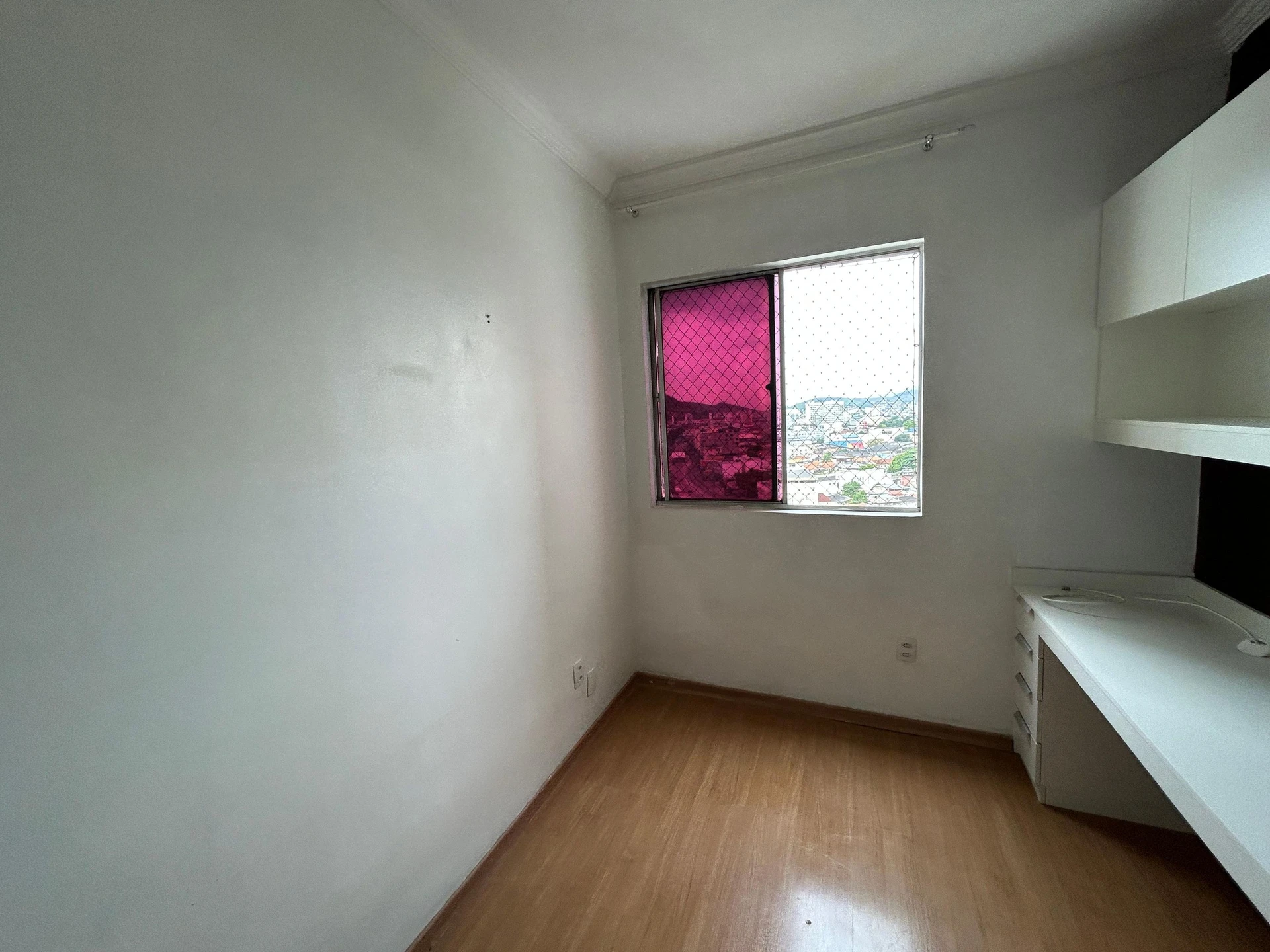 Home office in a 2-bedroom apartment, 47 m² — photo 4