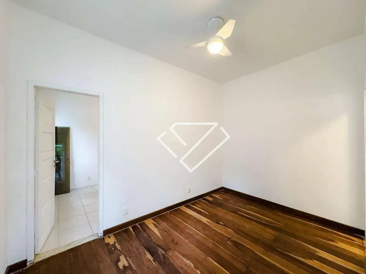 House with 3 bedrooms and 4 bathrooms on 600 m² — photo 57