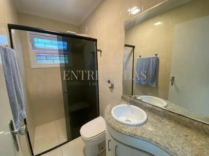 Furnished house, 164 m², with a walk-in closet — photo 18