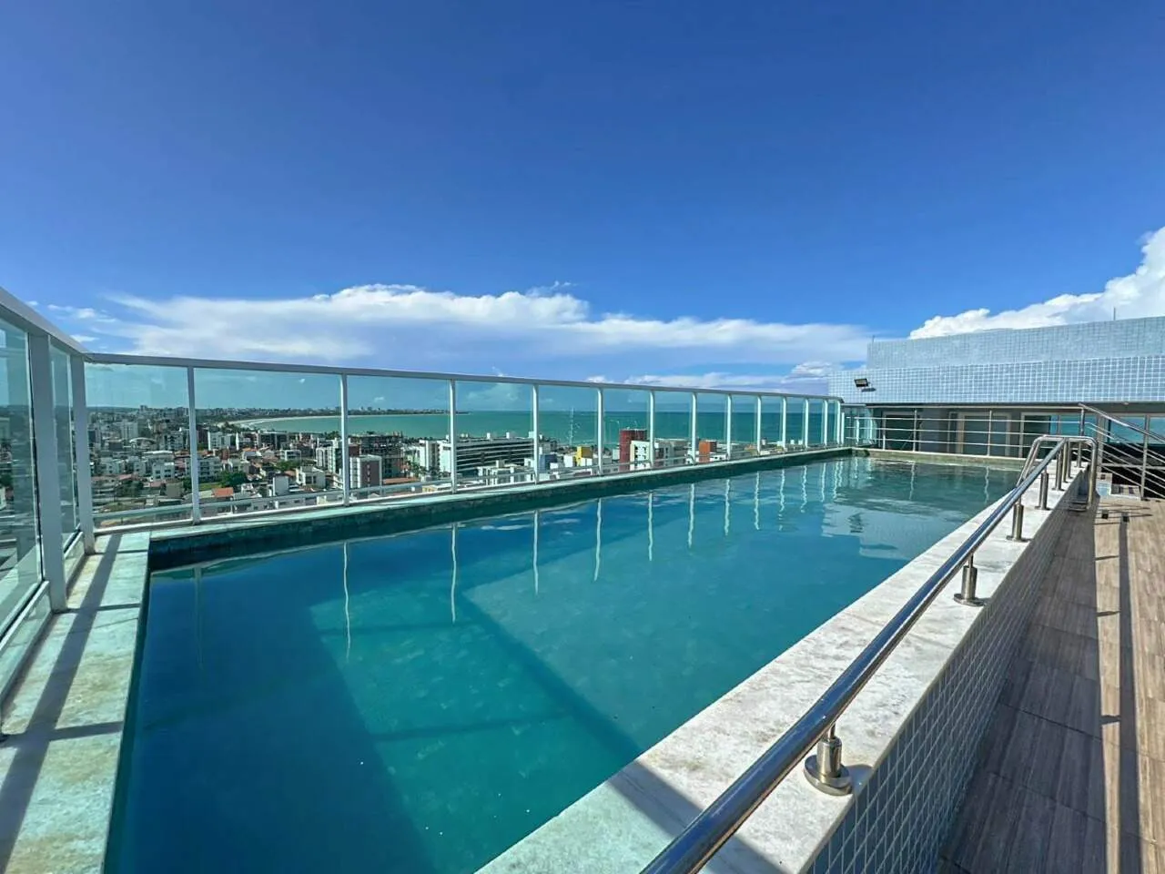 3-bedroom apartment with balcony and 1 en-suite — photo 3