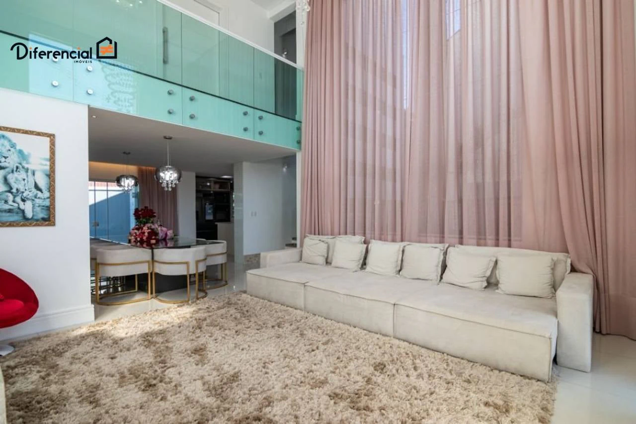 Floor-to-ceiling windows in a 2-bedroom house, 300 m² — photo 5