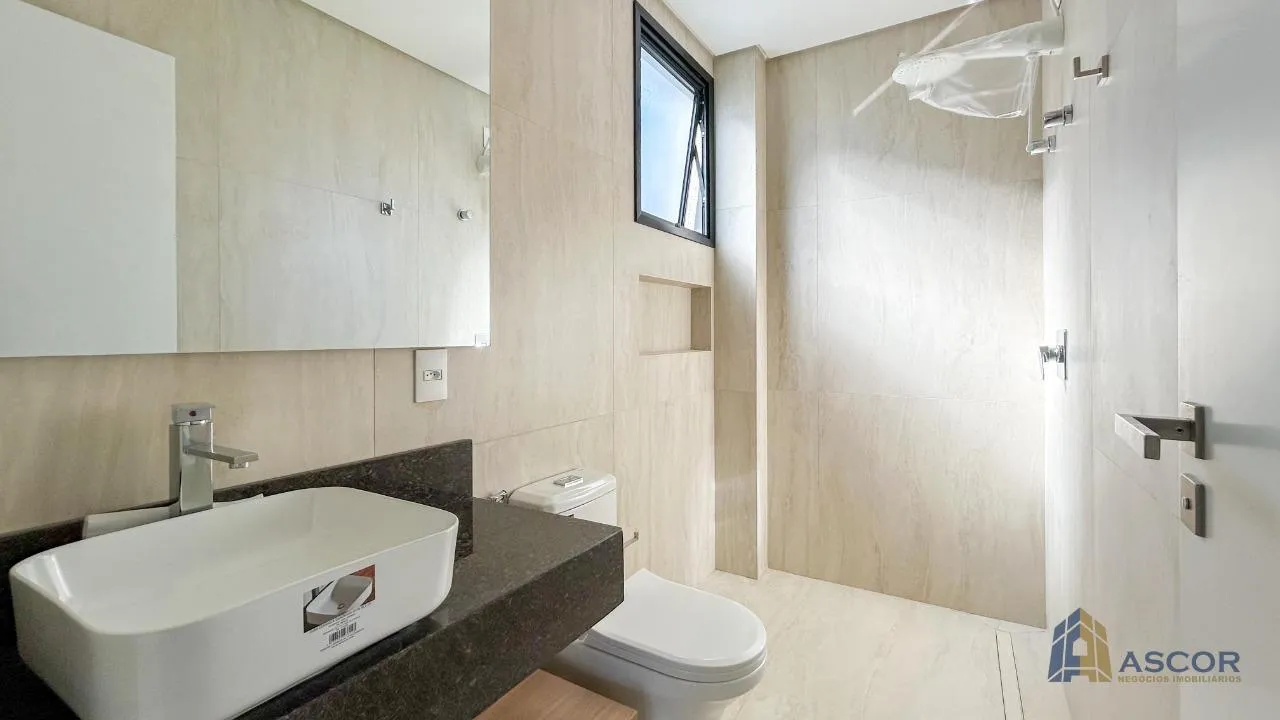 Garden in a 4-bedroom house, 250 m² — photo 12