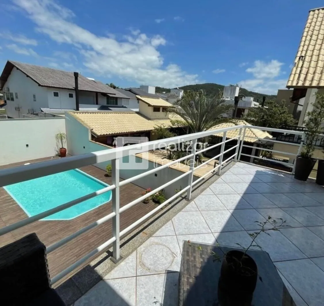 House with 6 bedrooms and 450 m² plus 3 parking spaces — photo 14