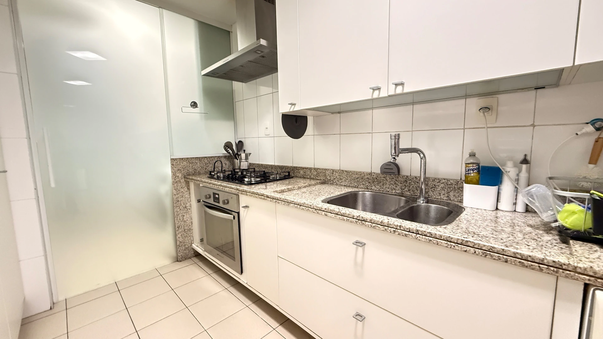Semi furnished apartment with 130 m² and 3 bedrooms — photo 15