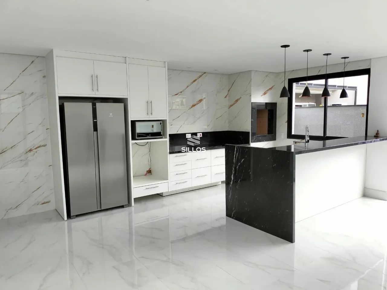 House with 3 en-suite bedrooms and 4 bathrooms — photo 5