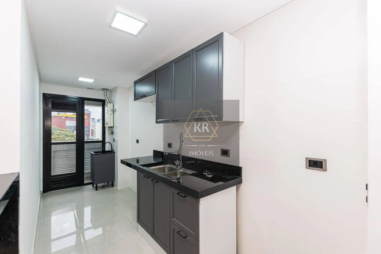 3-bedroom apartment with a private BBQ area — photo 8