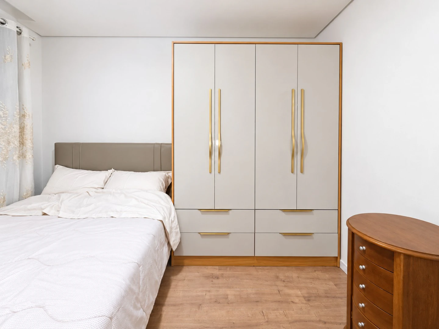 Furnished apartment in a building with a gym — photo 6