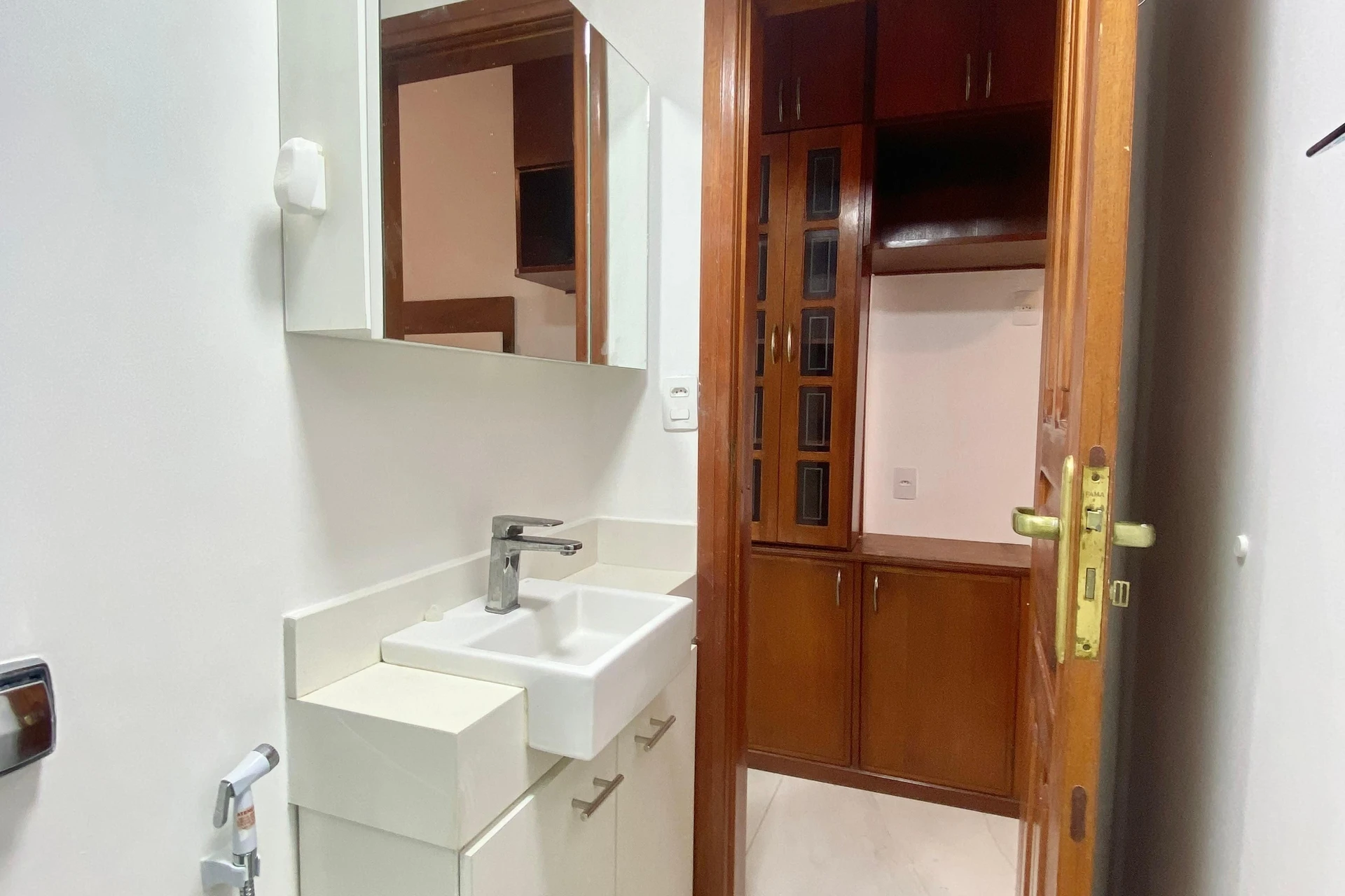 Квартира з 1 спальнею та 1 ванною без паркування — photo 15