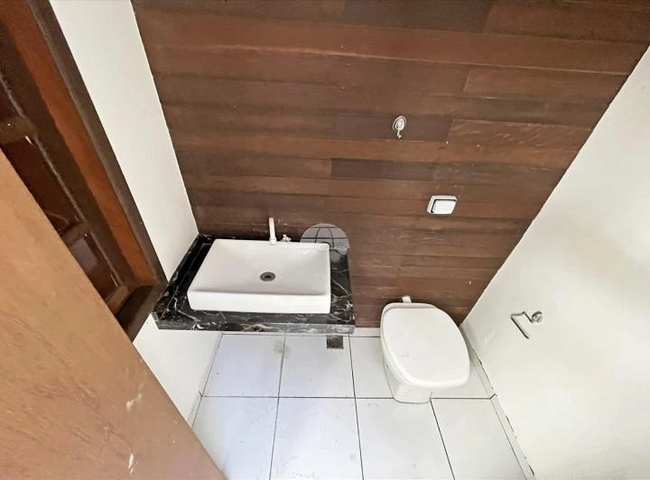 3-bedroom house with 220 m² and 2 parking spaces — photo 6