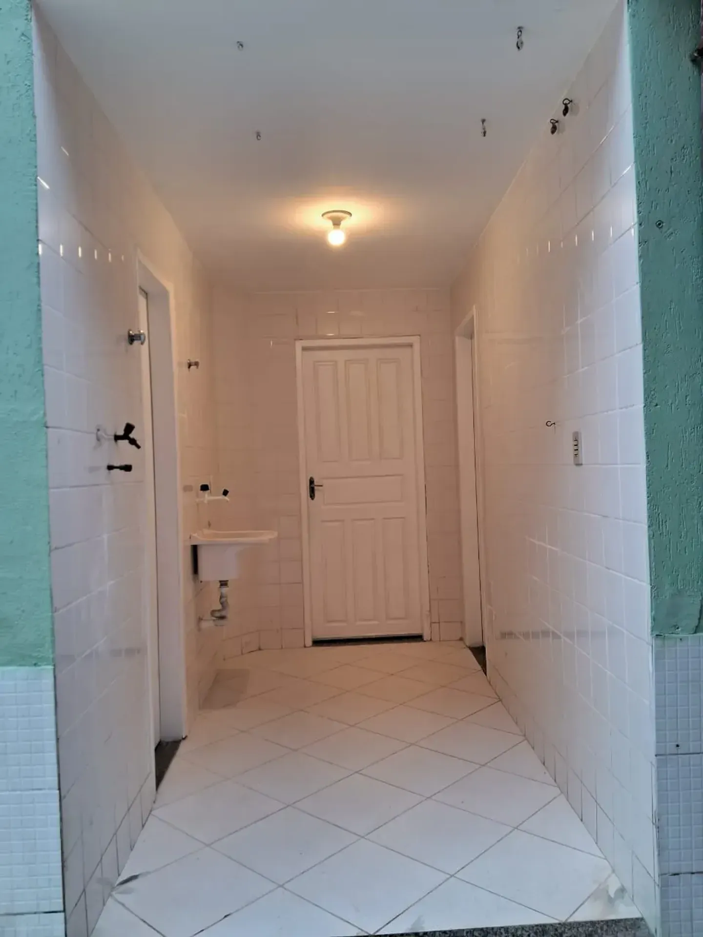 House, 250 m², with a walk-in closet — photo 19