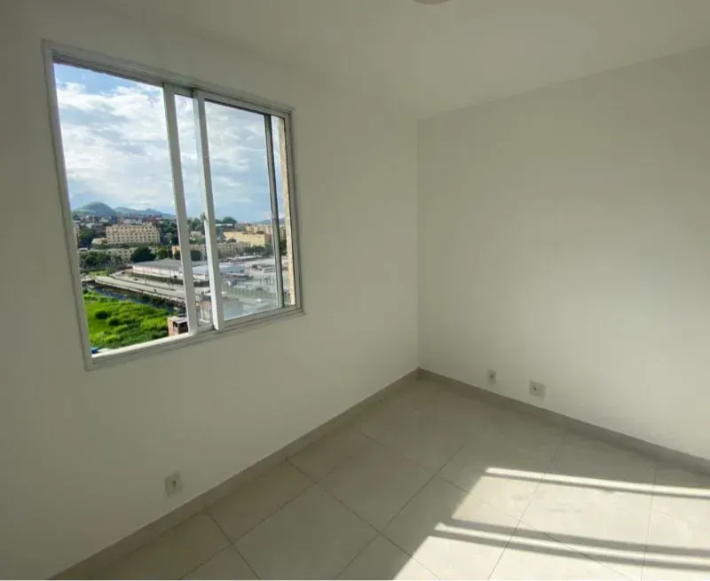 2-bedroom apartment with 1 bathroom and gas kitchen
