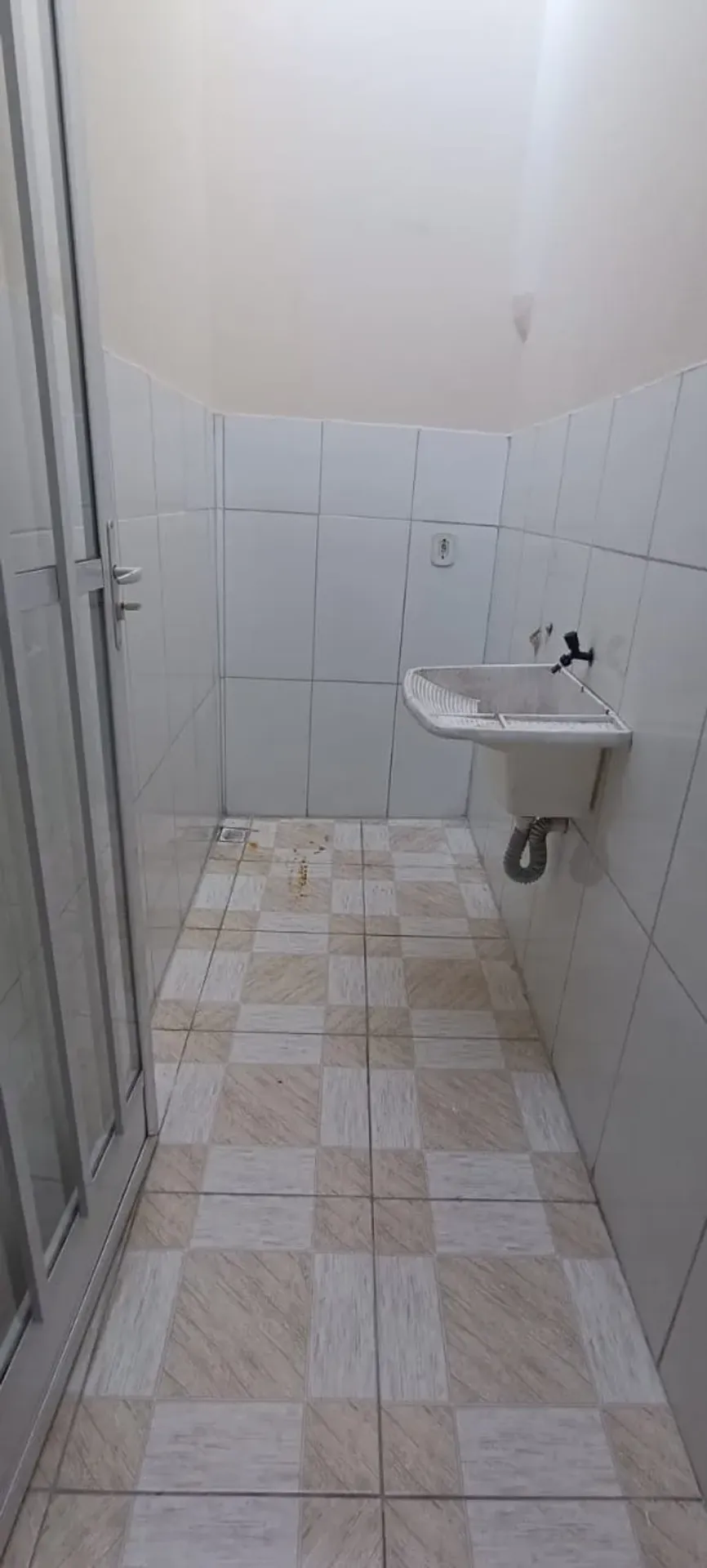 First-floor apartment with 2 bedrooms and balcony — photo 13