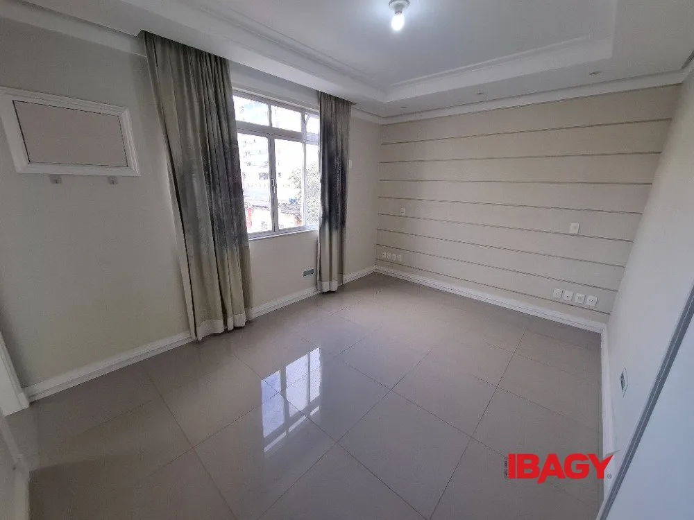 Apartamento sem mobília com 2 quartos e 107 m² — photo 11