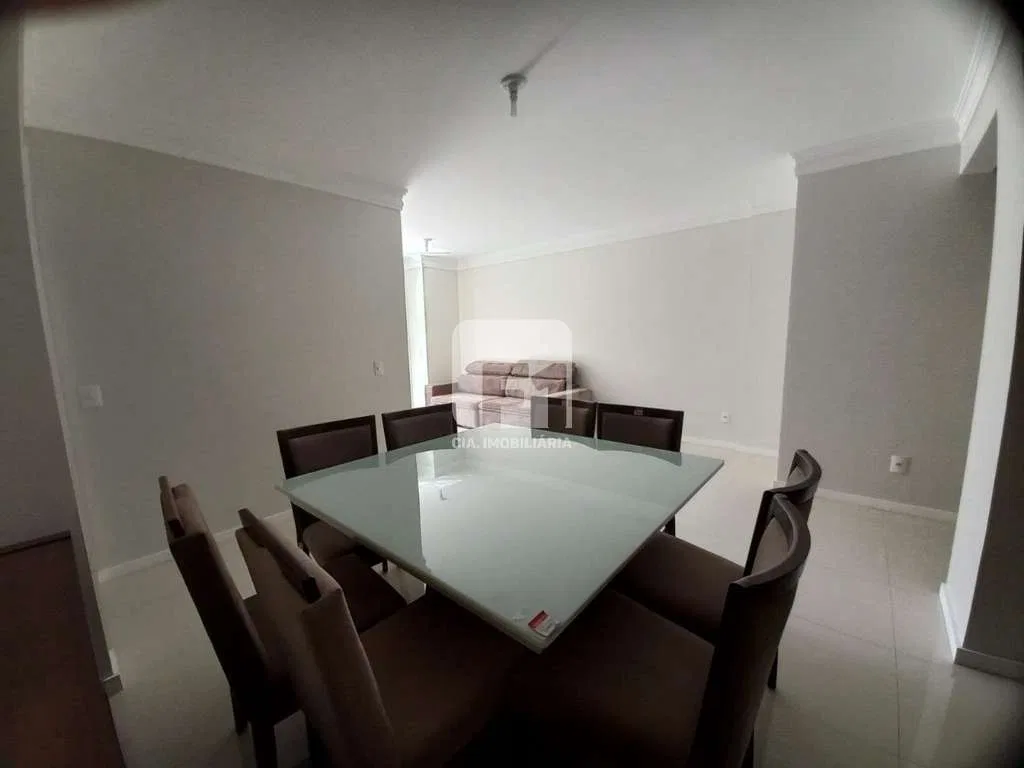 4-bedroom apartment with a mountain view in Florianópolis — photo 14