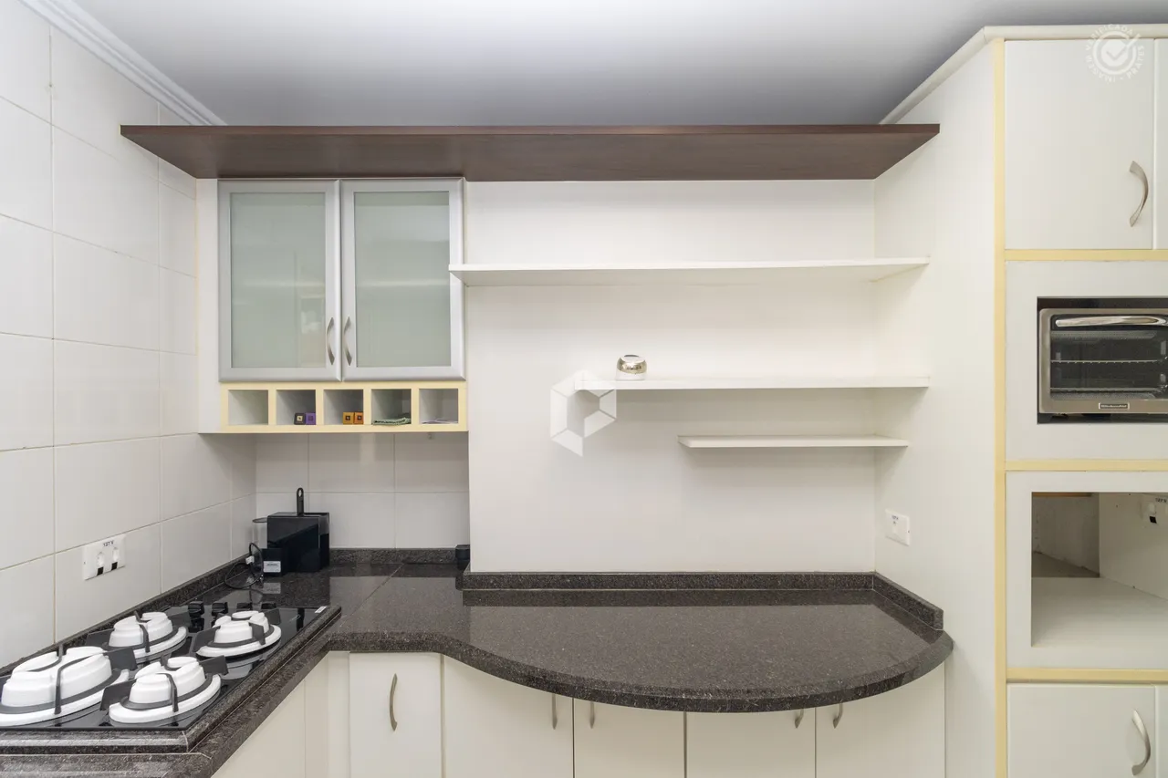 2-bedroom apartment with 137 m² and fitted kitchen cabinets — photo 10