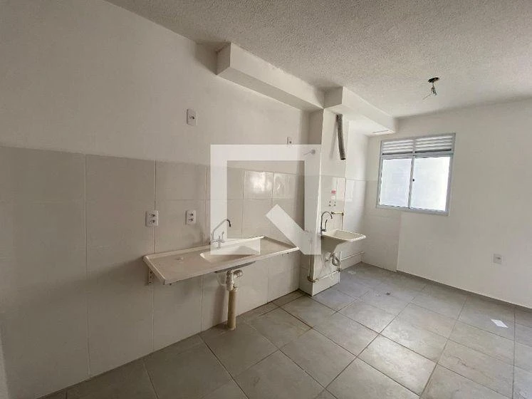 One-bedroom apartment in a building with a pool — photo 25