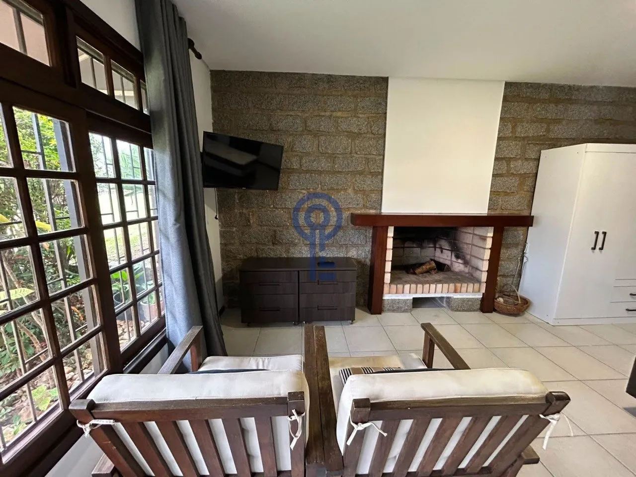 Furnished 25 m² studio with no parking and a gas kitchenette — photo 7