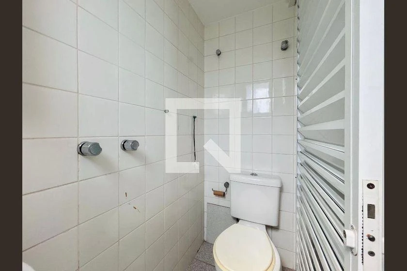 Квартира з 3 спальнями, у будинку є басейн — photo 40