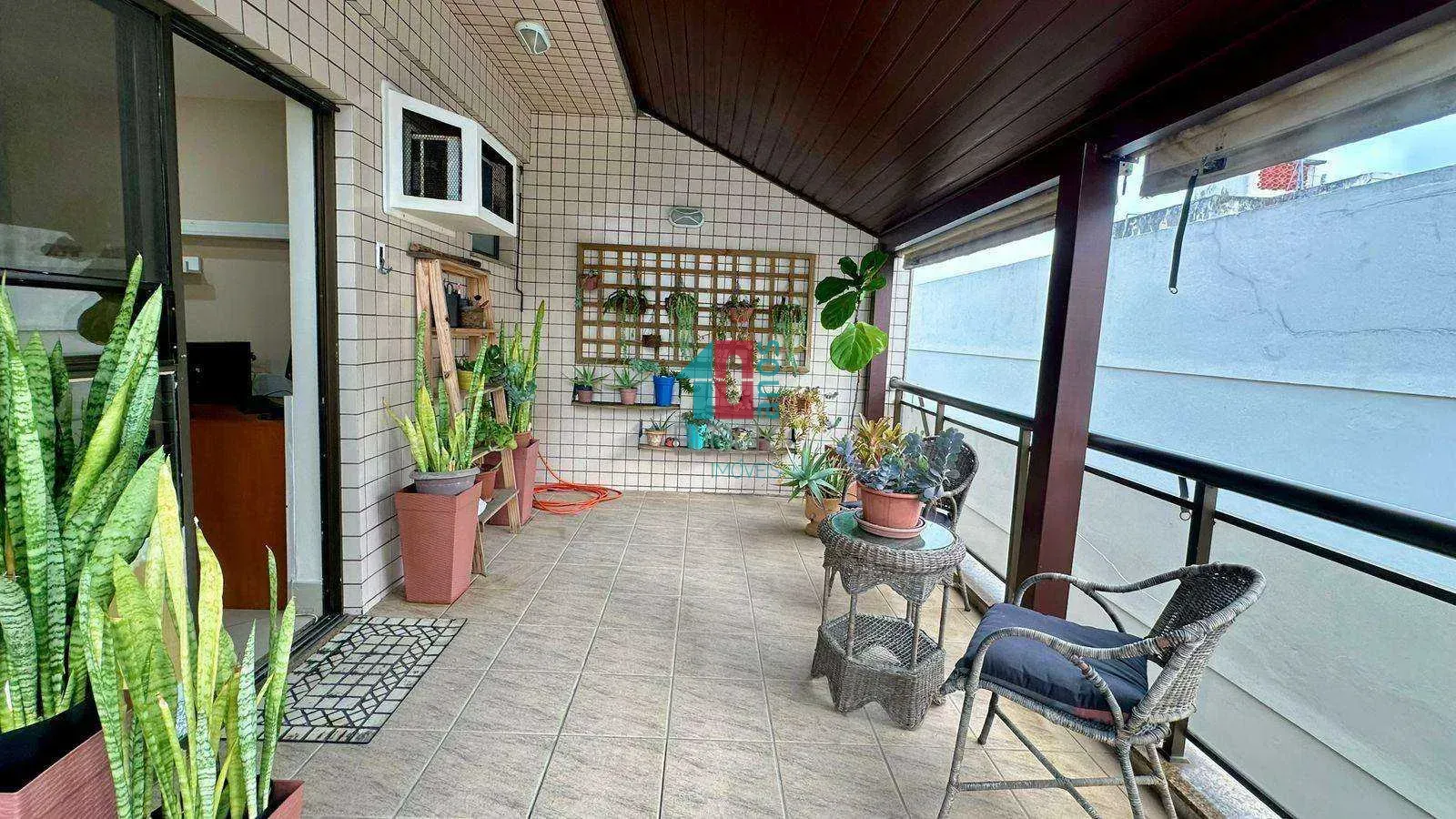 Furnished 3-bedroom apartment with balcony and 3 parking — photo 36
