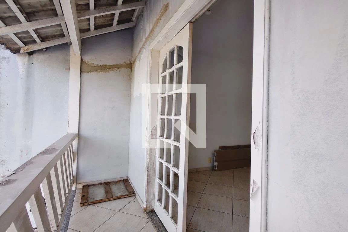Casa mobiliada com 3 quartos, varanda e 3 banheiros — photo 86