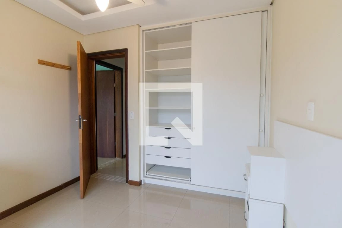 3-bedroom house with a private pool in Curitiba — photo 3