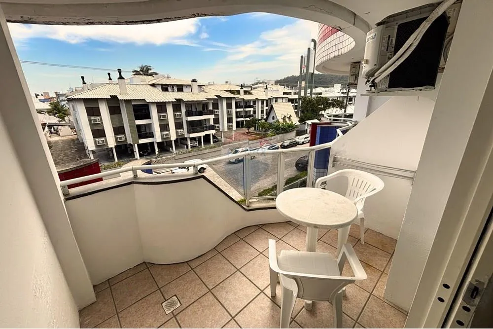 Furnished 1-bedroom apartment with balcony and water view — photo 17