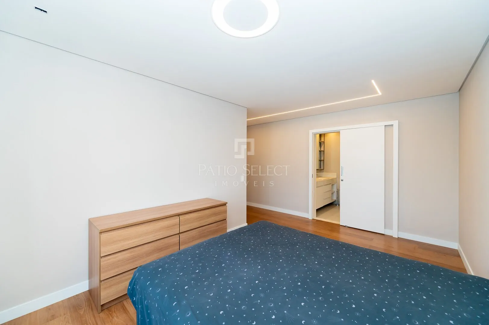 220 m² apartment with 3 en-suite bedrooms and 2 parking — photo 41