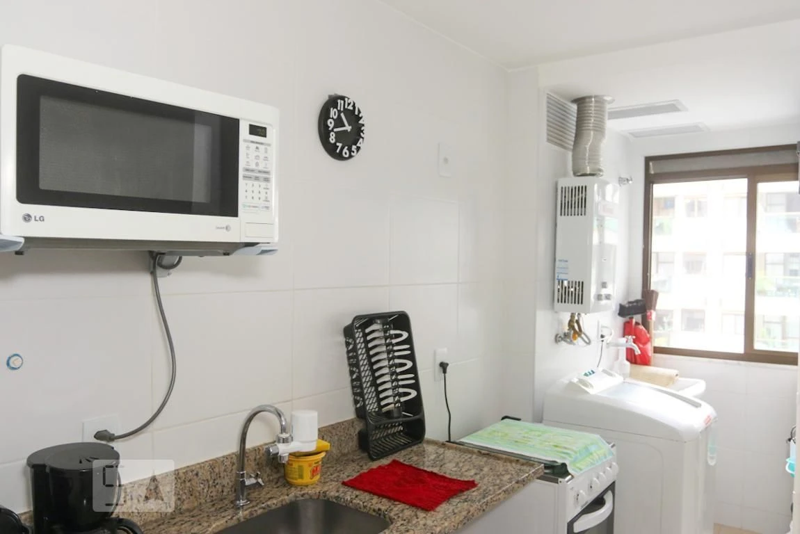 Furnished 2-bedroom apartment with 2 bathrooms and parking — photo 47