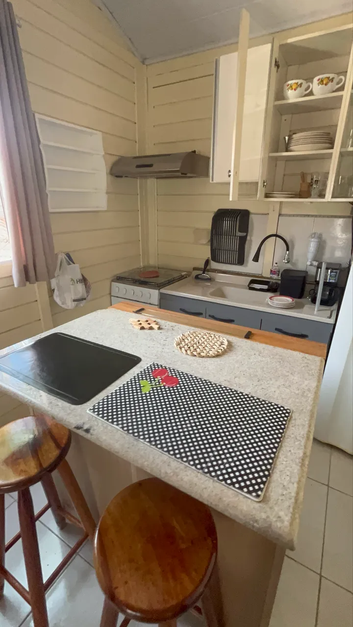 Kitnet mobiliada com área de serviço e máquina de lavar — photo 8