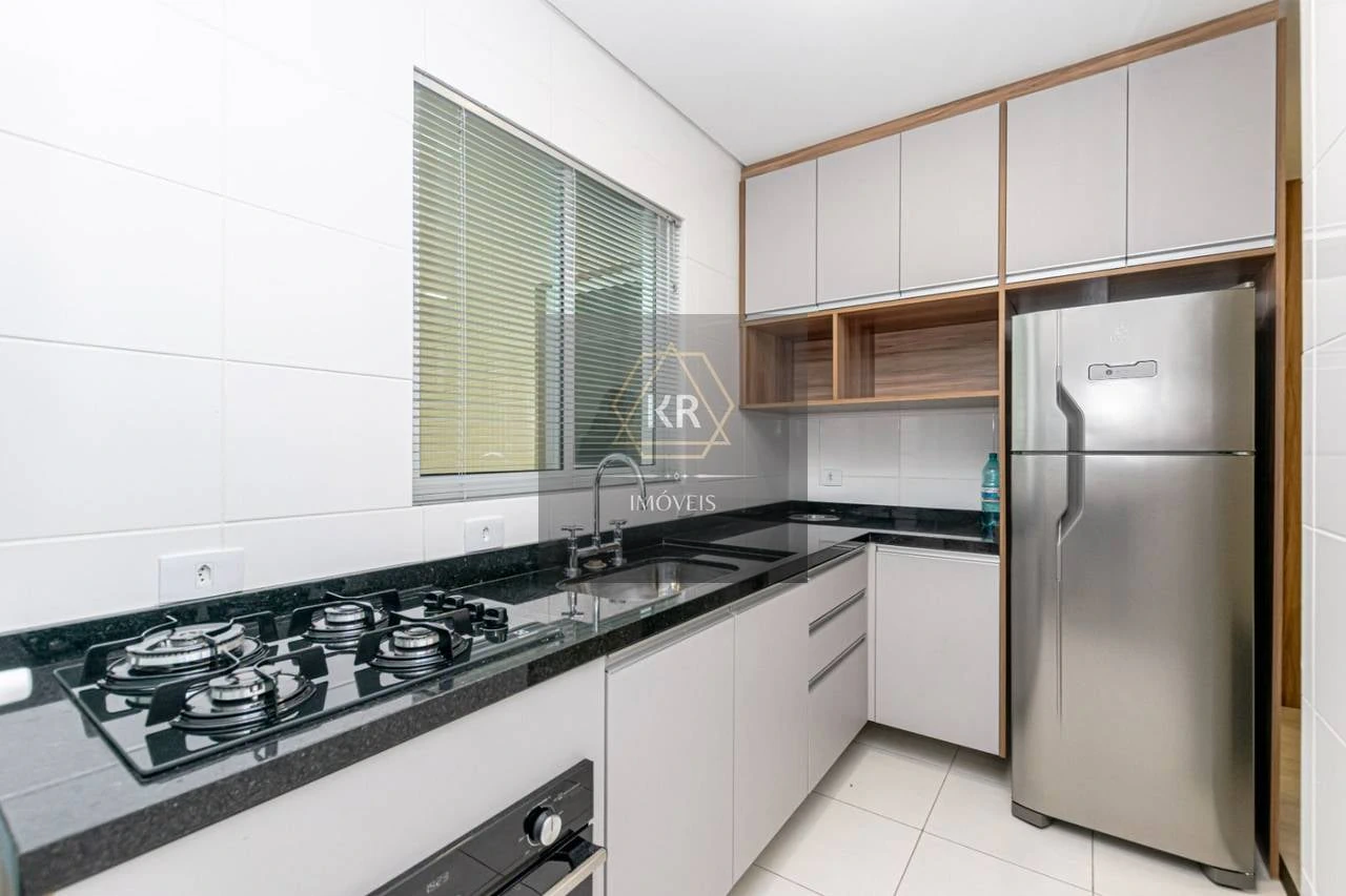 Balcony with a grill in a 2-bedroom apartment, 60 m² — photo 14