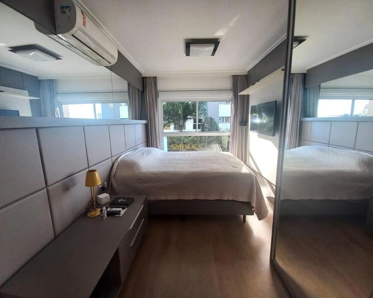 Apartamento com janelas do piso ao teto, Agronômica — photo 19