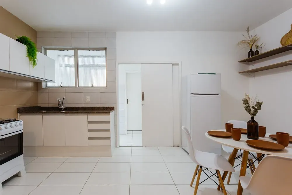 One-bedroom apartment with a home office — photo 2