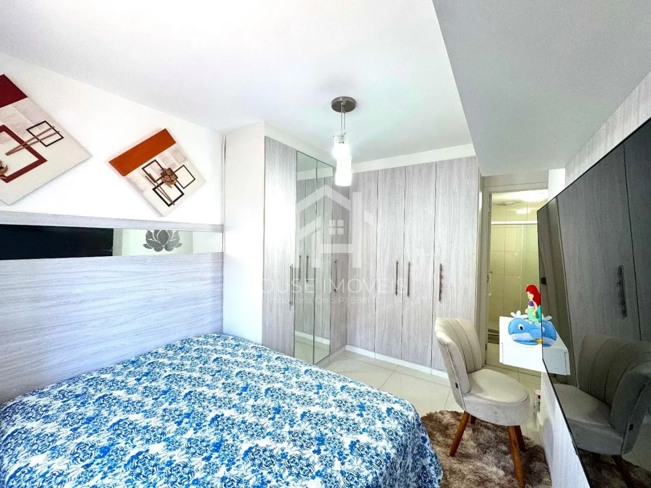 Furnished 2-bedroom apartment with balcony and 2 bathrooms — photo 16