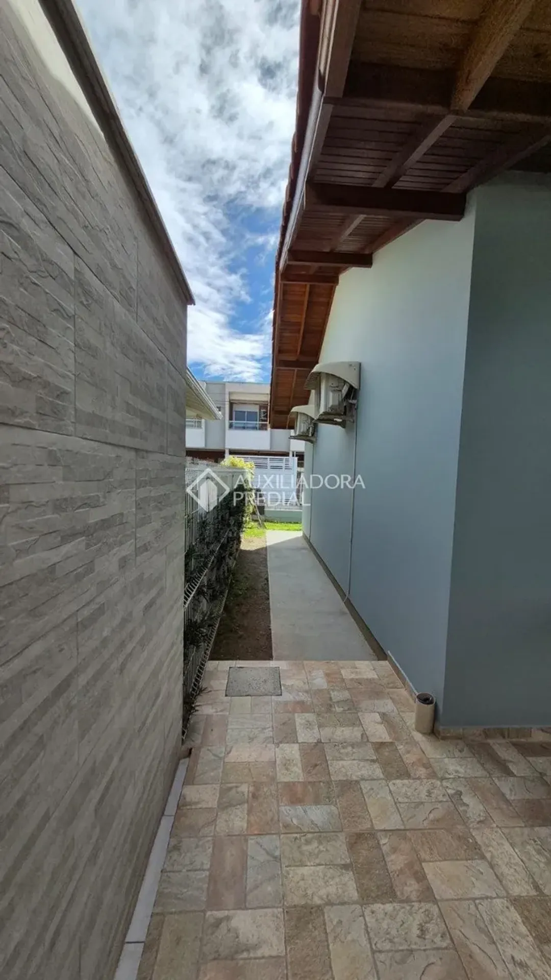 House with 2 bedrooms and private garden — photo 3