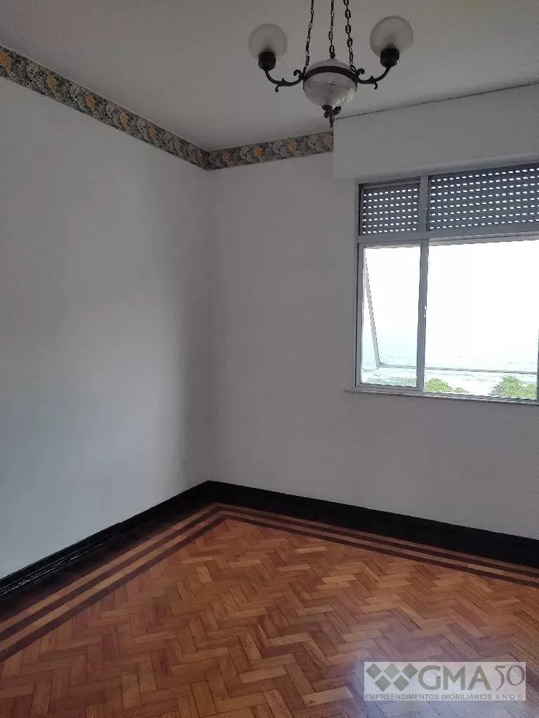 Floor-to-ceiling windows in a 5-bedroom apartment, 165 m² — photo 32