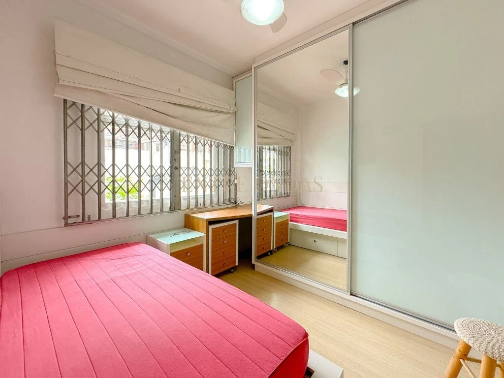 Private pool in a 3-bedroom house, 250 m² — photo 24