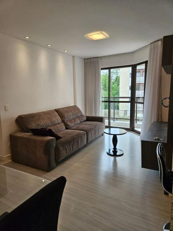 3-bedroom apartment with a park view