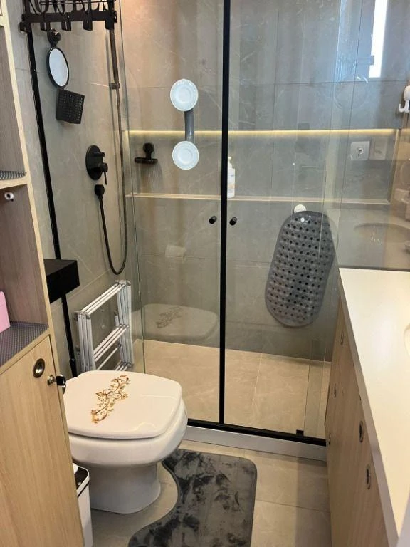Furnished 66 m² apartment with 2 en-suite bedrooms — photo 32