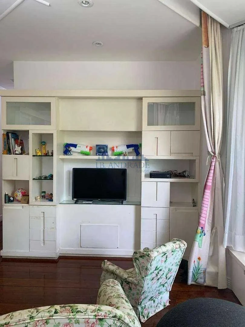 House with 6 en-suite bedrooms and 12 bathrooms — photo 17