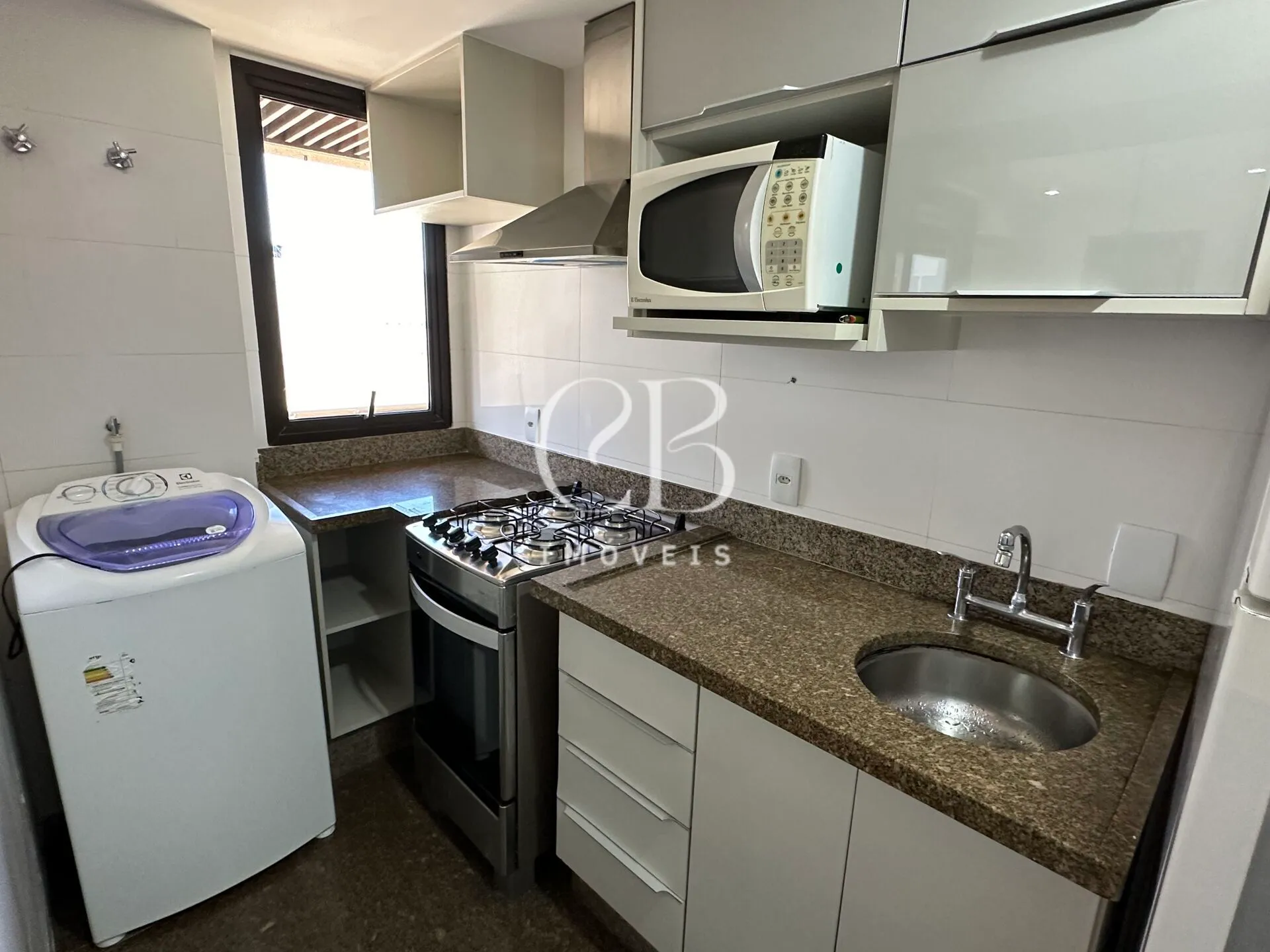 Furnished 2-bedroom apartment with 2 bathrooms — photo 24