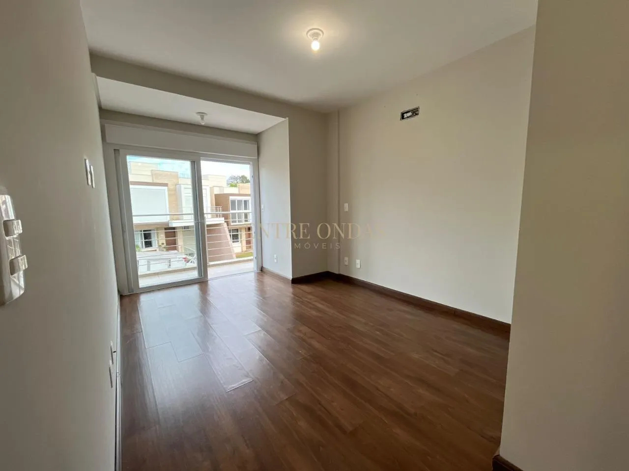 Water view in a 4-bedroom house, 263 m² — photo 39