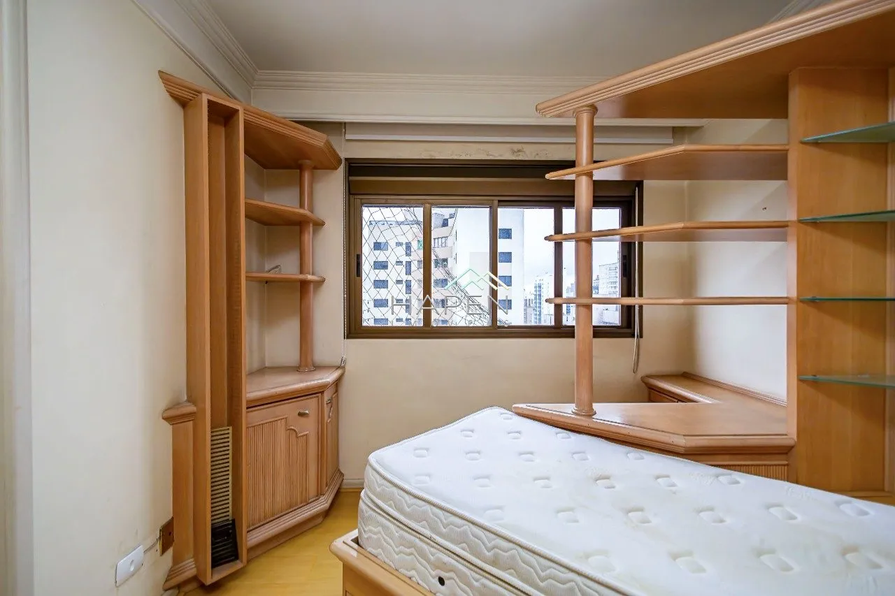 Furnished 4-bedroom apartment with 4 bathrooms — photo 4