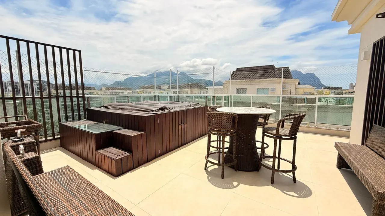 242 m² duplex penthouse with 4 bedrooms and 2 parking — photo 21