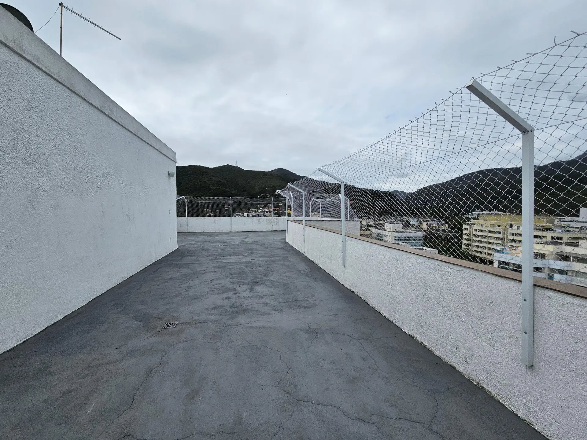 356 m² apartment with a water view and a home office — photo 55