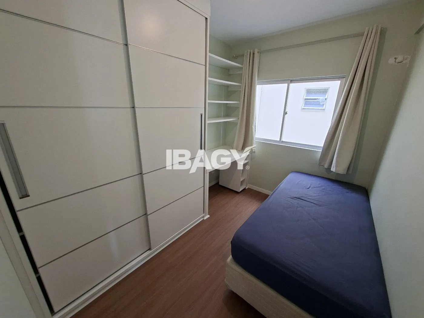 3-bedroom apartment with a home office — photo 22